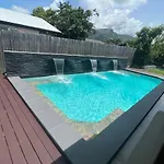 Luxury Home With Huge Pool And Putting Green!